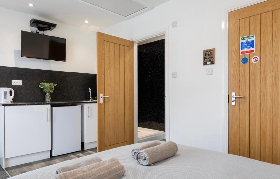 Megs Island Guest House Клиторпс Экстерьер фото