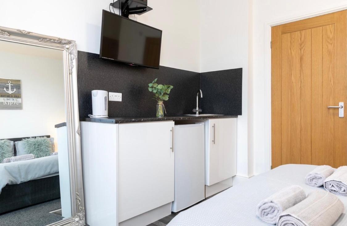 Megs Island Guest House Клиторпс Экстерьер фото